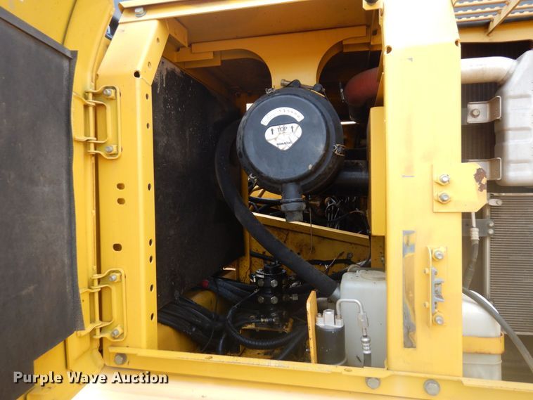 image for item DR0573 2006 Komatsu PC200LC-7  excavator