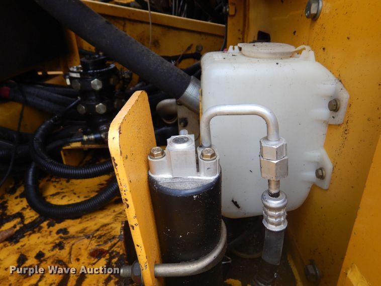 image for item DR0573 2006 Komatsu PC200LC-7  excavator