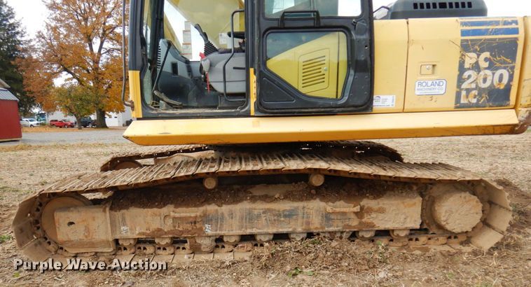 image for item DR0573 2006 Komatsu PC200LC-7  excavator