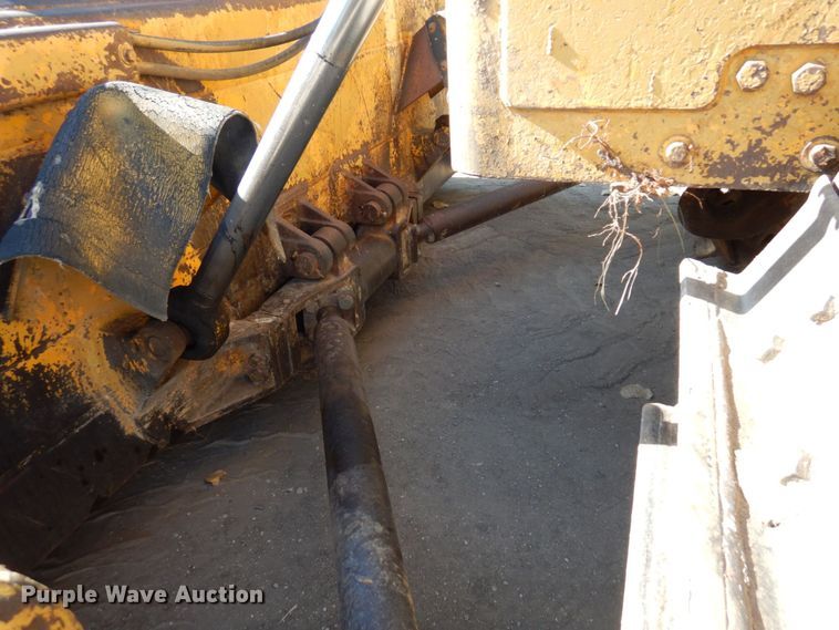 image for item DR0574 1967 Caterpillar D8H  dozer