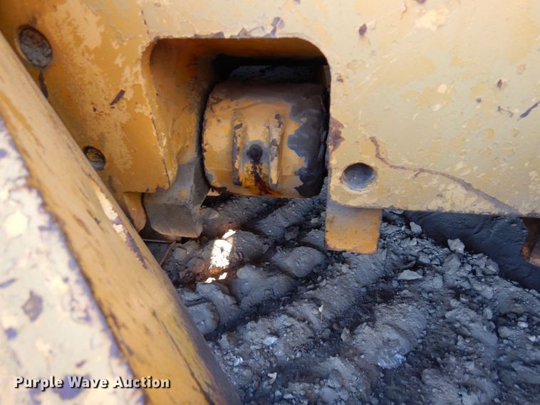 image for item DR0574 1967 Caterpillar D8H  dozer