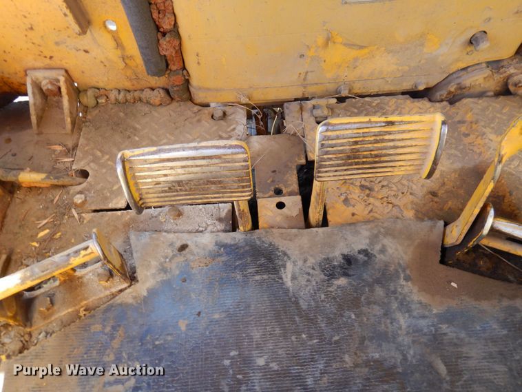 image for item DR0574 1967 Caterpillar D8H  dozer