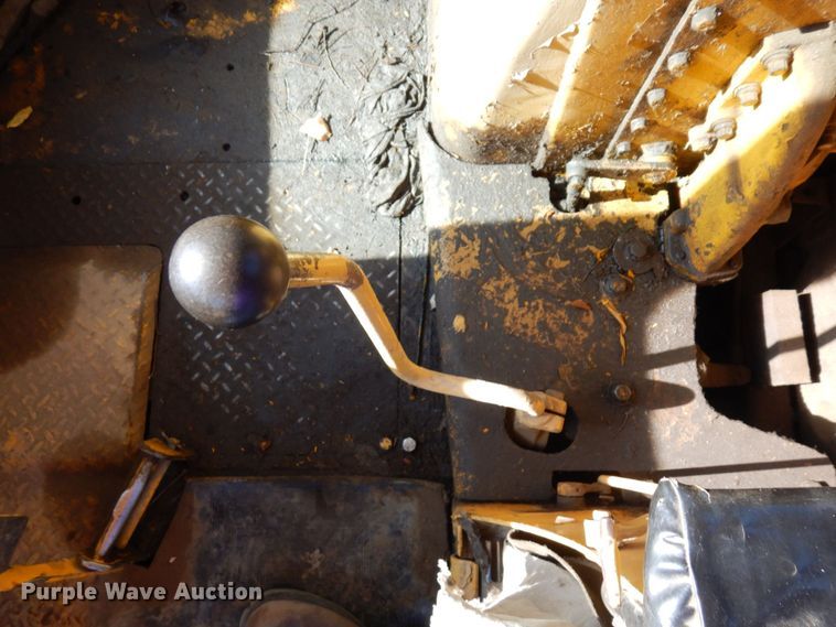 image for item DR0574 1967 Caterpillar D8H  dozer