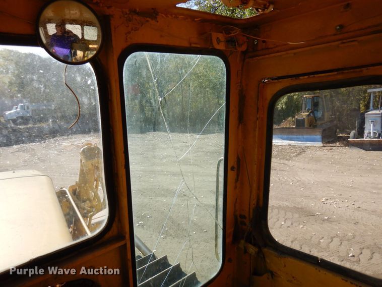 image for item DR0574 1967 Caterpillar D8H  dozer