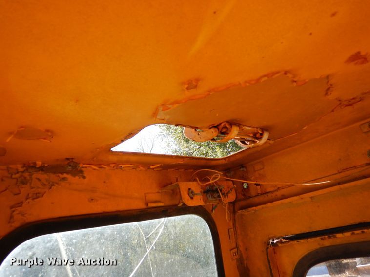 image for item DR0574 1967 Caterpillar D8H  dozer