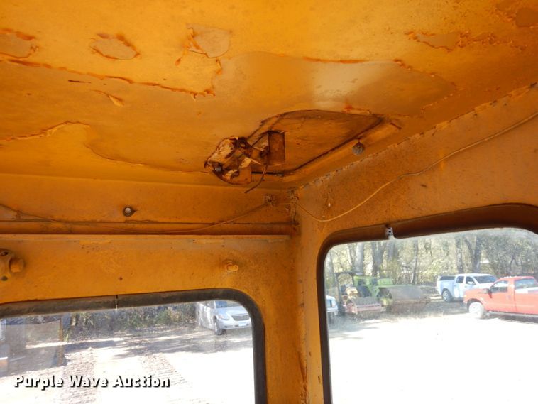 image for item DR0574 1967 Caterpillar D8H  dozer