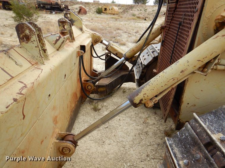 image for item DR2003 1990 Case 1550  dozer