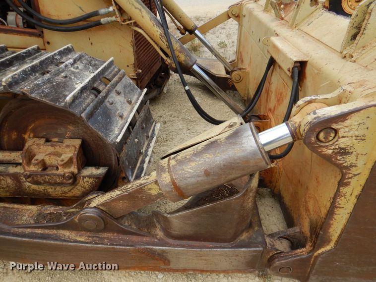 image for item DR2003 1990 Case 1550  dozer