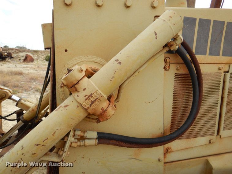 image for item DR2003 1990 Case 1550  dozer