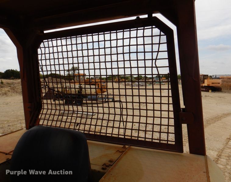 image for item DR2003 1990 Case 1550  dozer