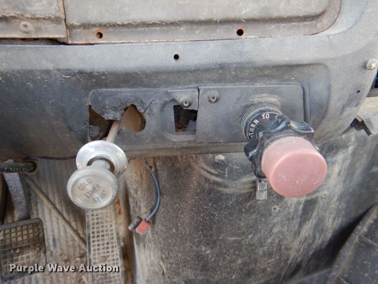 image for item DR2072 1991 Ford L8000  water truck