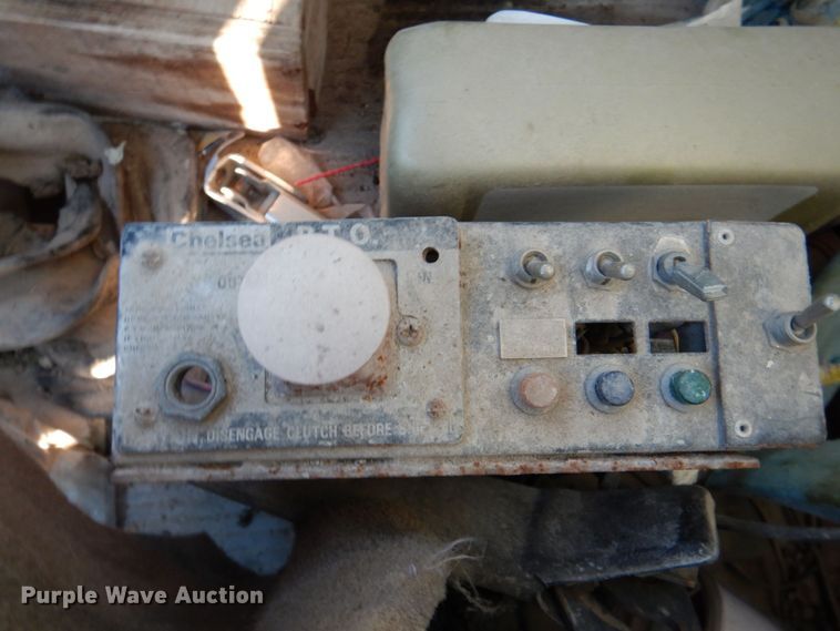 image for item DR2072 1991 Ford L8000  water truck