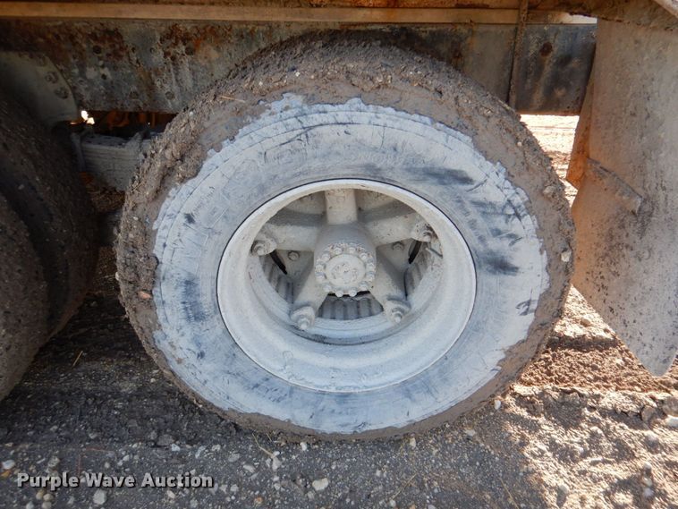 image for item DR2072 1991 Ford L8000  water truck