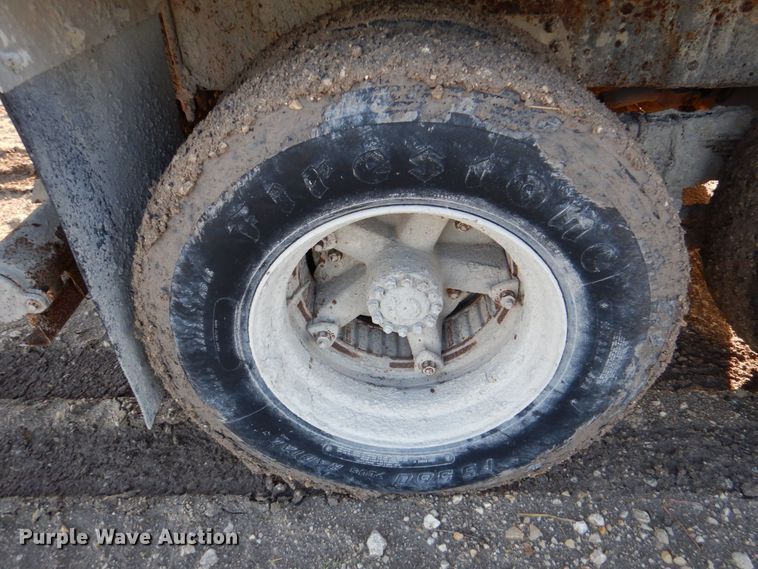 image for item DR2072 1991 Ford L8000  water truck