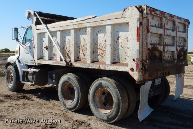 image for item DR2073 2005 Sterling L7500  dump truck
