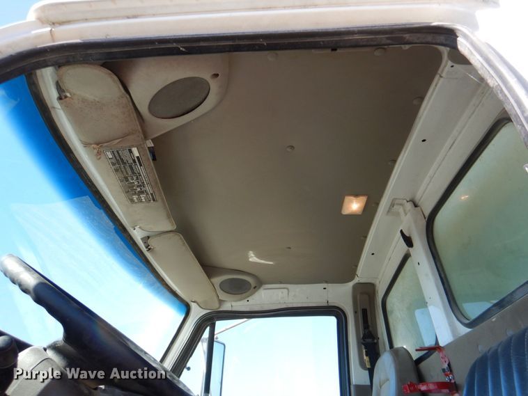 image for item DR2073 2005 Sterling L7500  dump truck