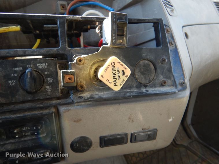 image for item DR2073 2005 Sterling L7500  dump truck