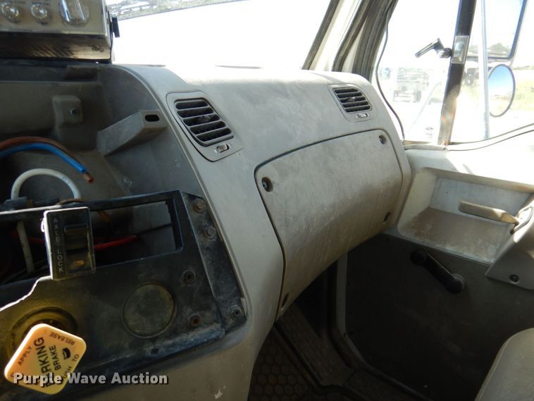 image for item DR2073 2005 Sterling L7500  dump truck