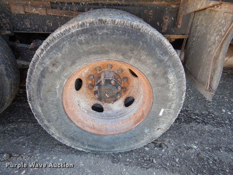 image for item DR2073 2005 Sterling L7500  dump truck