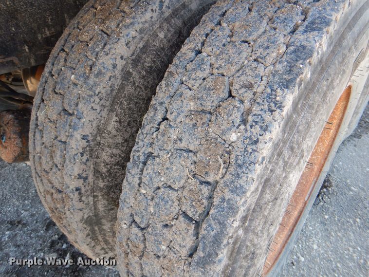 image for item DR2073 2005 Sterling L7500  dump truck