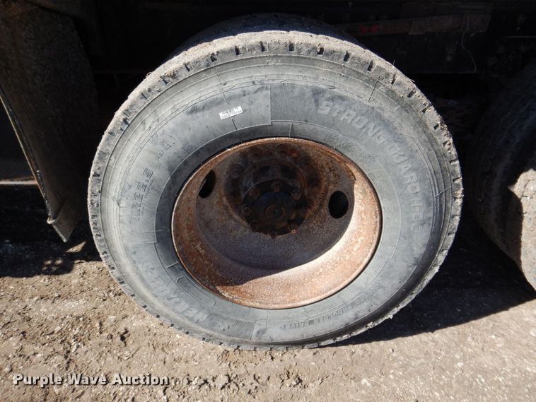 image for item DR2073 2005 Sterling L7500  dump truck