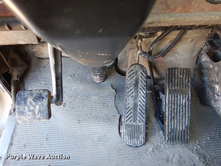 image for item DR2075 2002 Kenworth T300  water truck