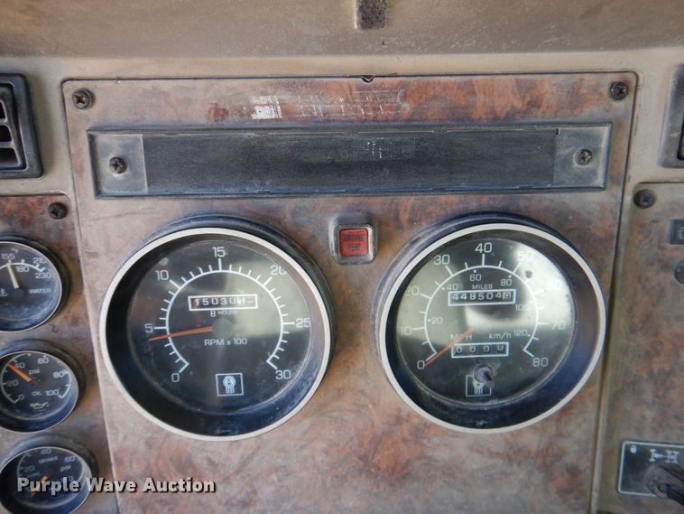 image for item DR2075 2002 Kenworth T300  water truck