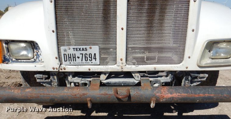 image for item DR2075 2002 Kenworth T300  water truck