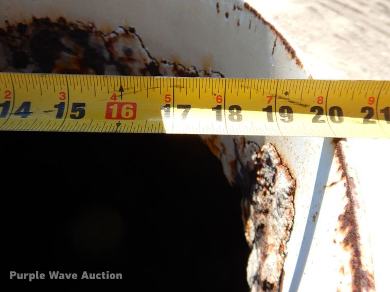 image for item DR2075 2002 Kenworth T300  water truck