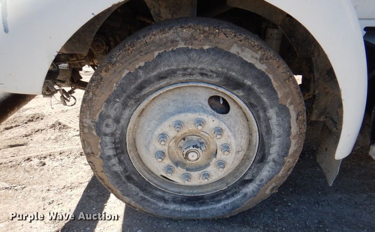 image for item DR2075 2002 Kenworth T300  water truck