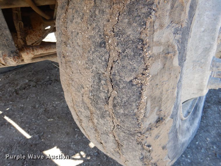 image for item DR2075 2002 Kenworth T300  water truck