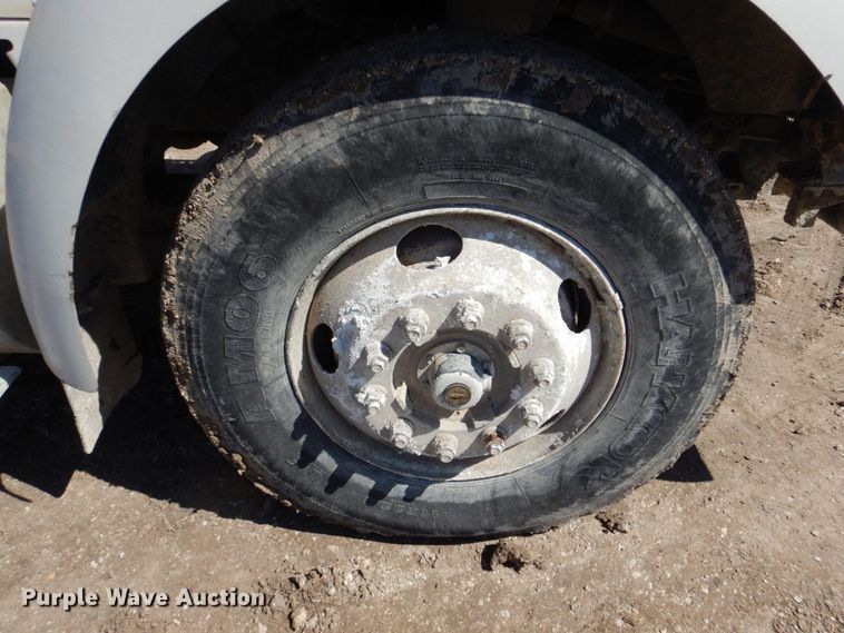 image for item DR2075 2002 Kenworth T300  water truck