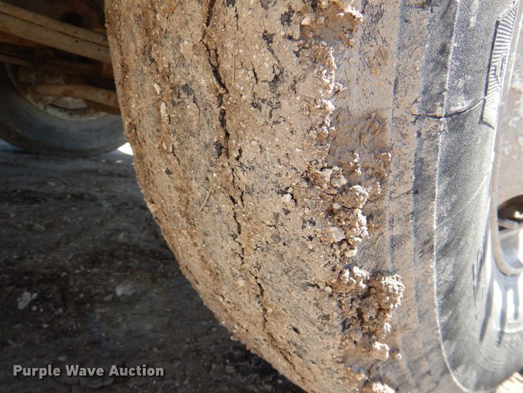 image for item DR2075 2002 Kenworth T300  water truck