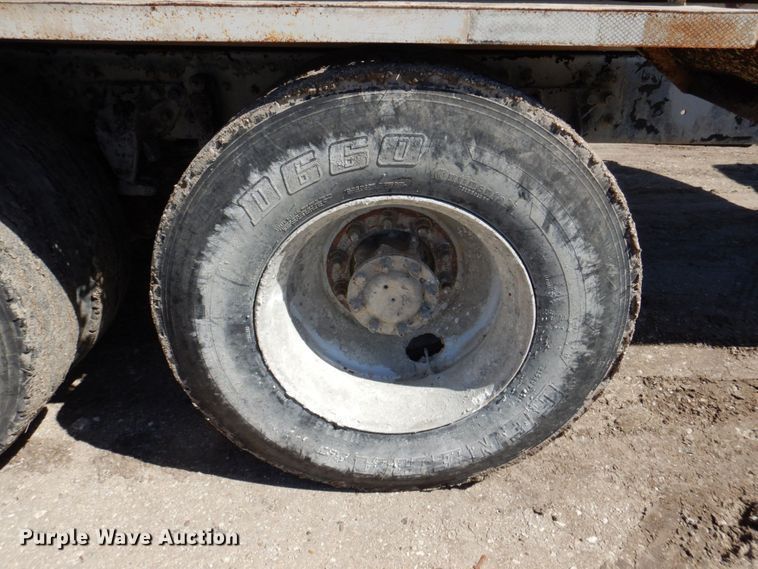 image for item DR2075 2002 Kenworth T300  water truck