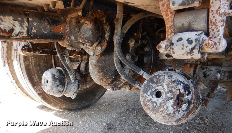 image for item DR2075 2002 Kenworth T300  water truck