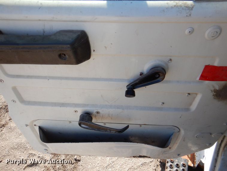 image for item DR2076 2000 International 2574  water truck