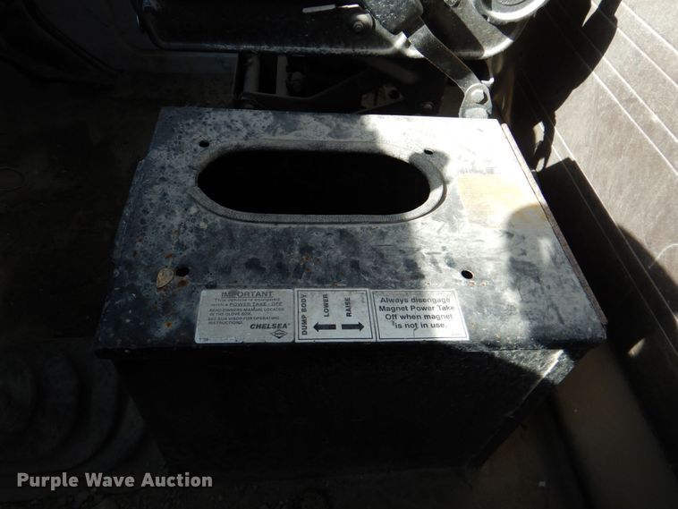 image for item DR2076 2000 International 2574  water truck