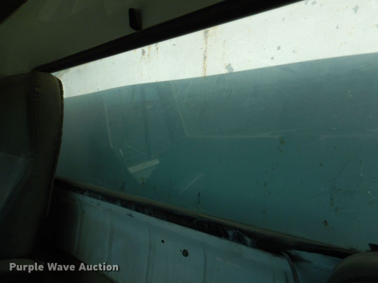 image for item DR2076 2000 International 2574  water truck