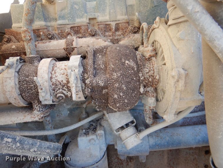 image for item DR2076 2000 International 2574  water truck