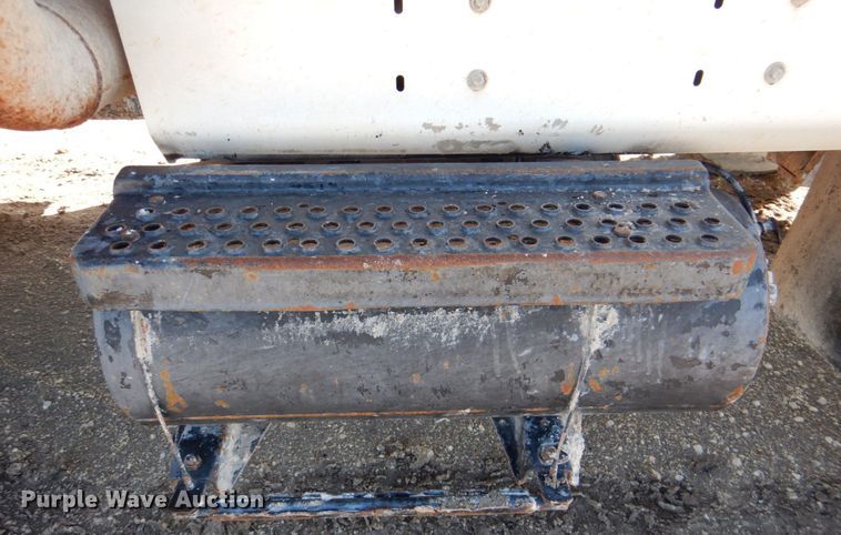 image for item DR2076 2000 International 2574  water truck