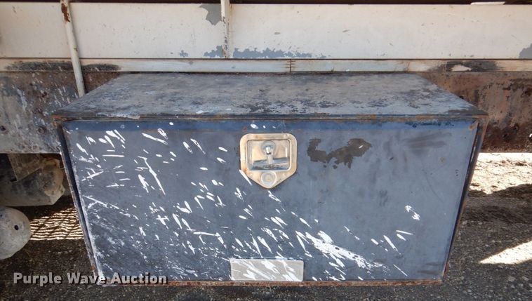 image for item DR2076 2000 International 2574  water truck