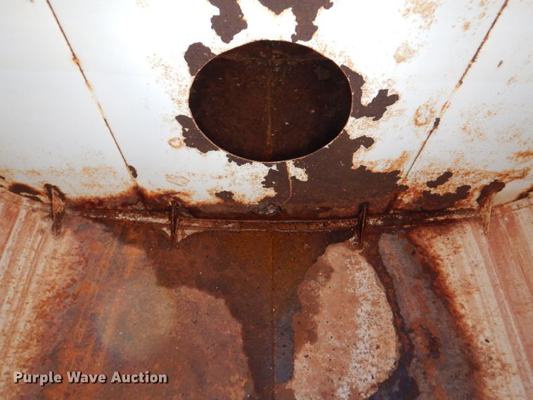 image for item DR2076 2000 International 2574  water truck