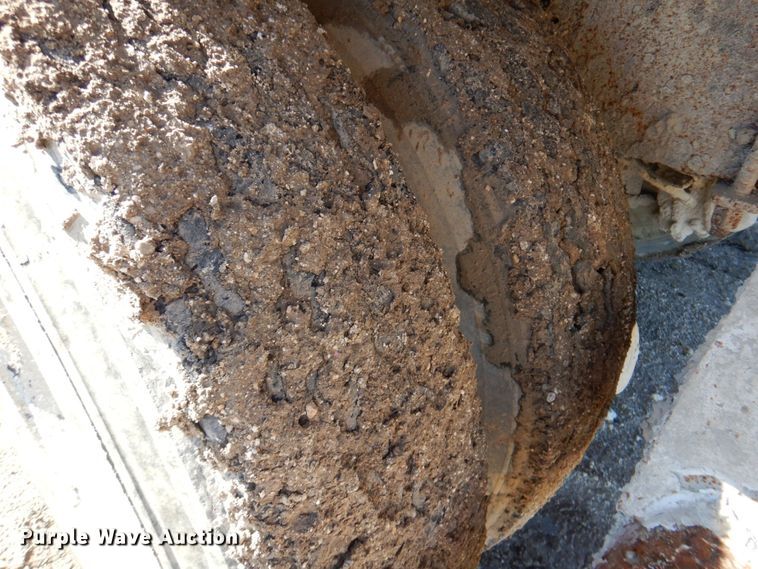 image for item DR2076 2000 International 2574  water truck