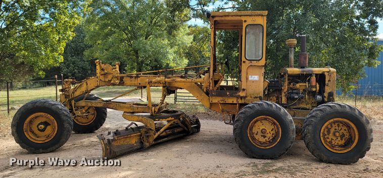 image for item DR3334 1968 Caterpillar 112F  rigid frame motor grader