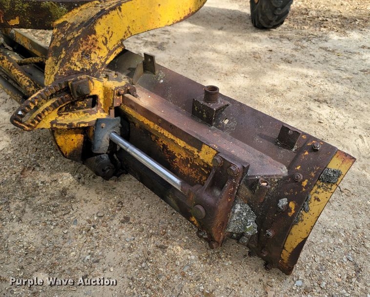 image for item DR3334 1968 Caterpillar 112F  rigid frame motor grader