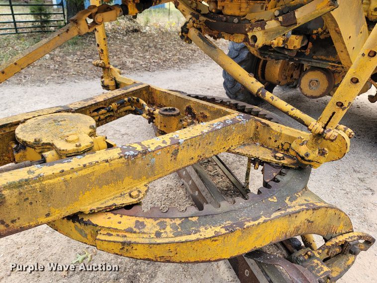 image for item DR3334 1968 Caterpillar 112F  rigid frame motor grader