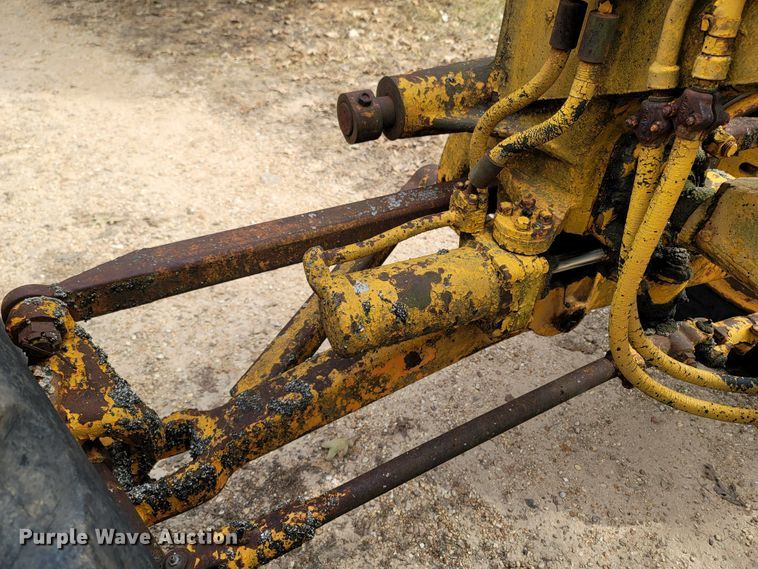 image for item DR3334 1968 Caterpillar 112F  rigid frame motor grader