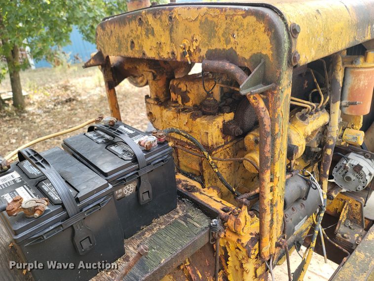 image for item DR3334 1968 Caterpillar 112F  rigid frame motor grader