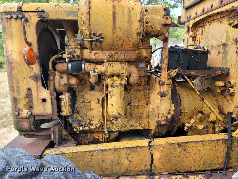 image for item DR3334 1968 Caterpillar 112F  rigid frame motor grader