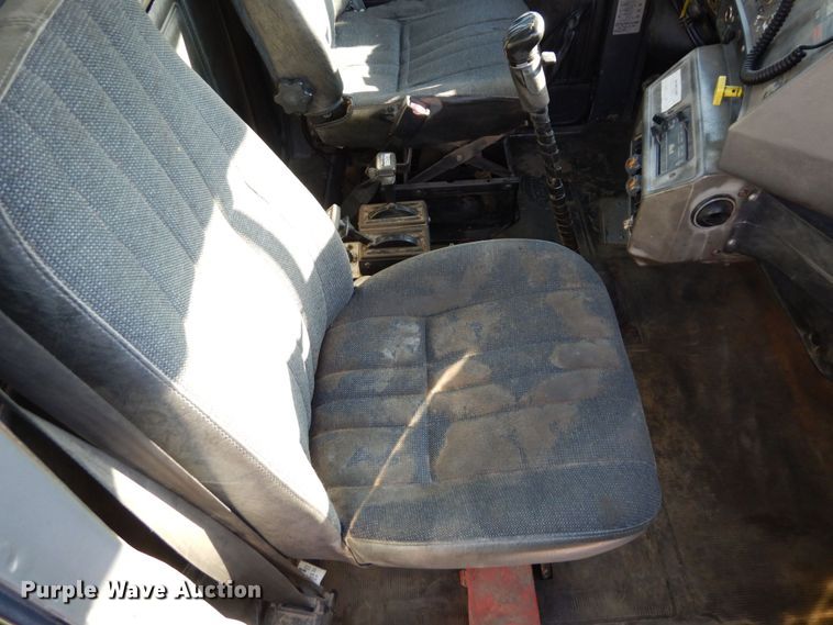 image for item DS1456 1997 Mack RD688S  dump truck